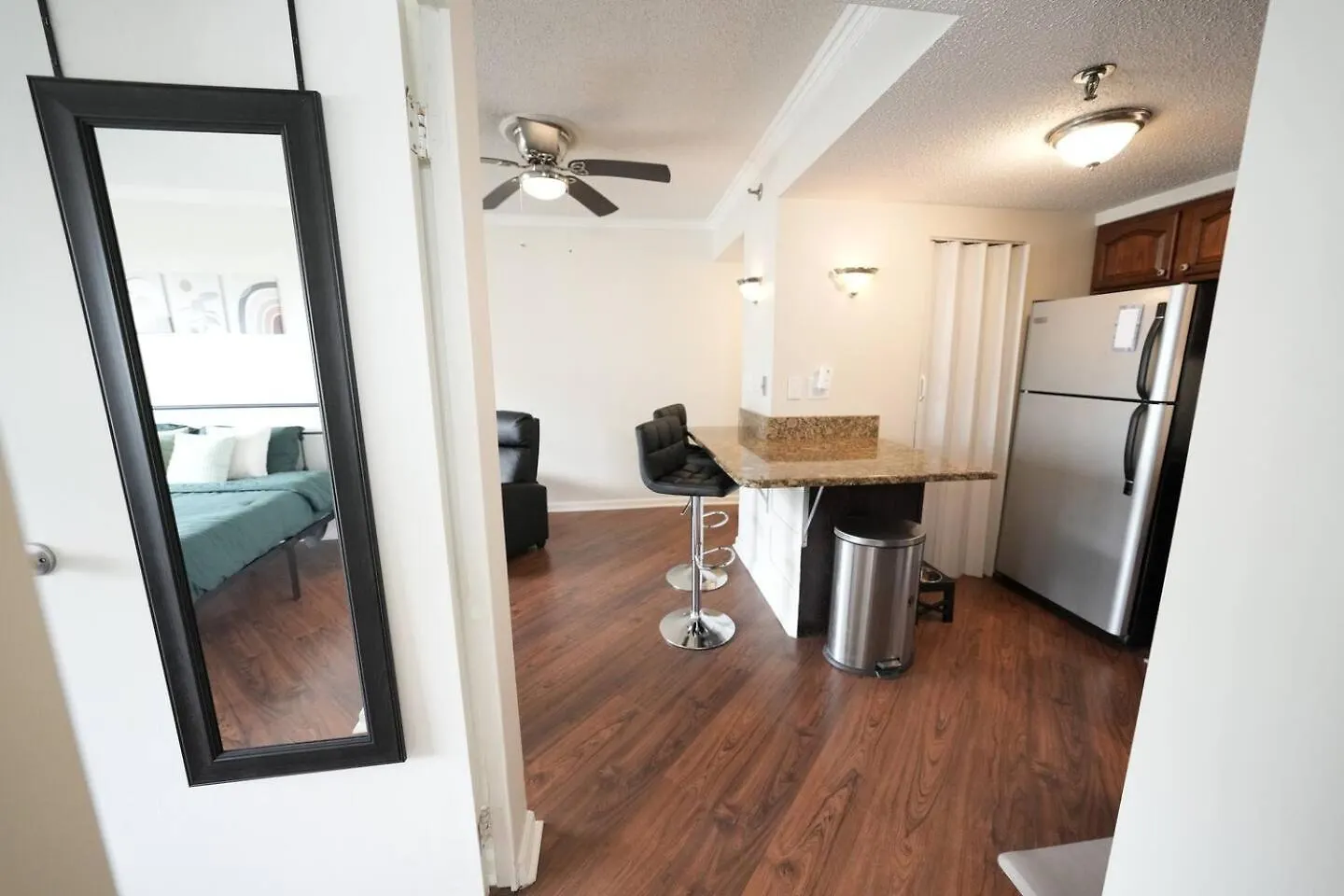 Traveling Nurses And Professionals Parking Included Pet Friendly Downtown Apartment Nashville