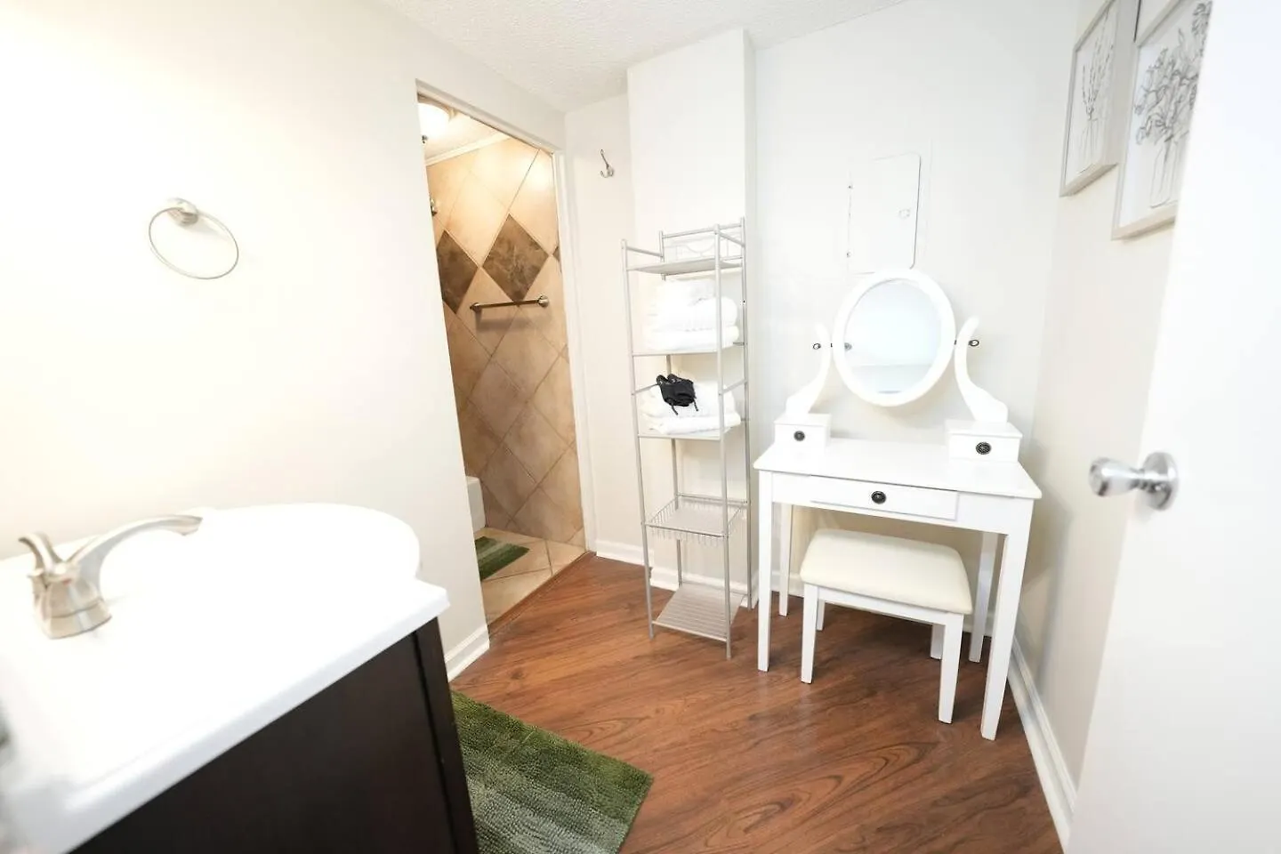 Traveling Nurses And Professionals Parking Included Pet Friendly Downtown Apartment Nashville